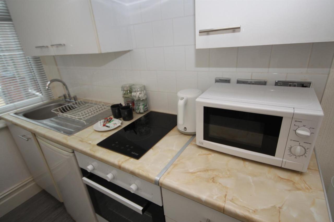 Barton Beachside - Stylish Studio Apartment, Double & Single - Central Beach & Promenade Location - Over 21'S, Family Friendly Only, Id Required Blackpool Eksteriør billede