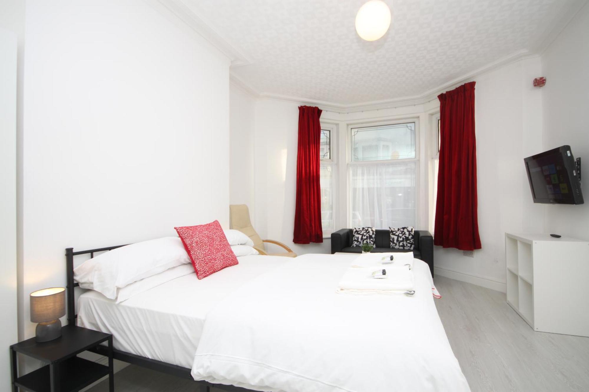 Barton Beachside - Stylish Studio Apartment, Double & Single - Central Beach & Promenade Location - Over 21'S, Family Friendly Only, Id Required Blackpool Eksteriør billede