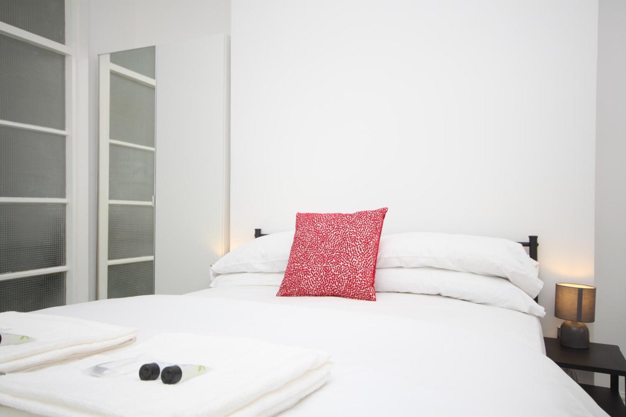 Barton Beachside - Stylish Studio Apartment, Double & Single - Central Beach & Promenade Location - Over 21'S, Family Friendly Only, Id Required Blackpool Eksteriør billede