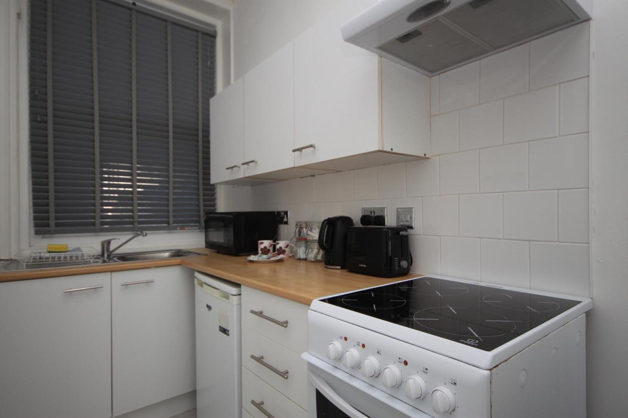 Barton Beachside - Stylish Studio Apartment, Double & Single - Central Beach & Promenade Location - Over 21'S, Family Friendly Only, Id Required Blackpool Værelse billede