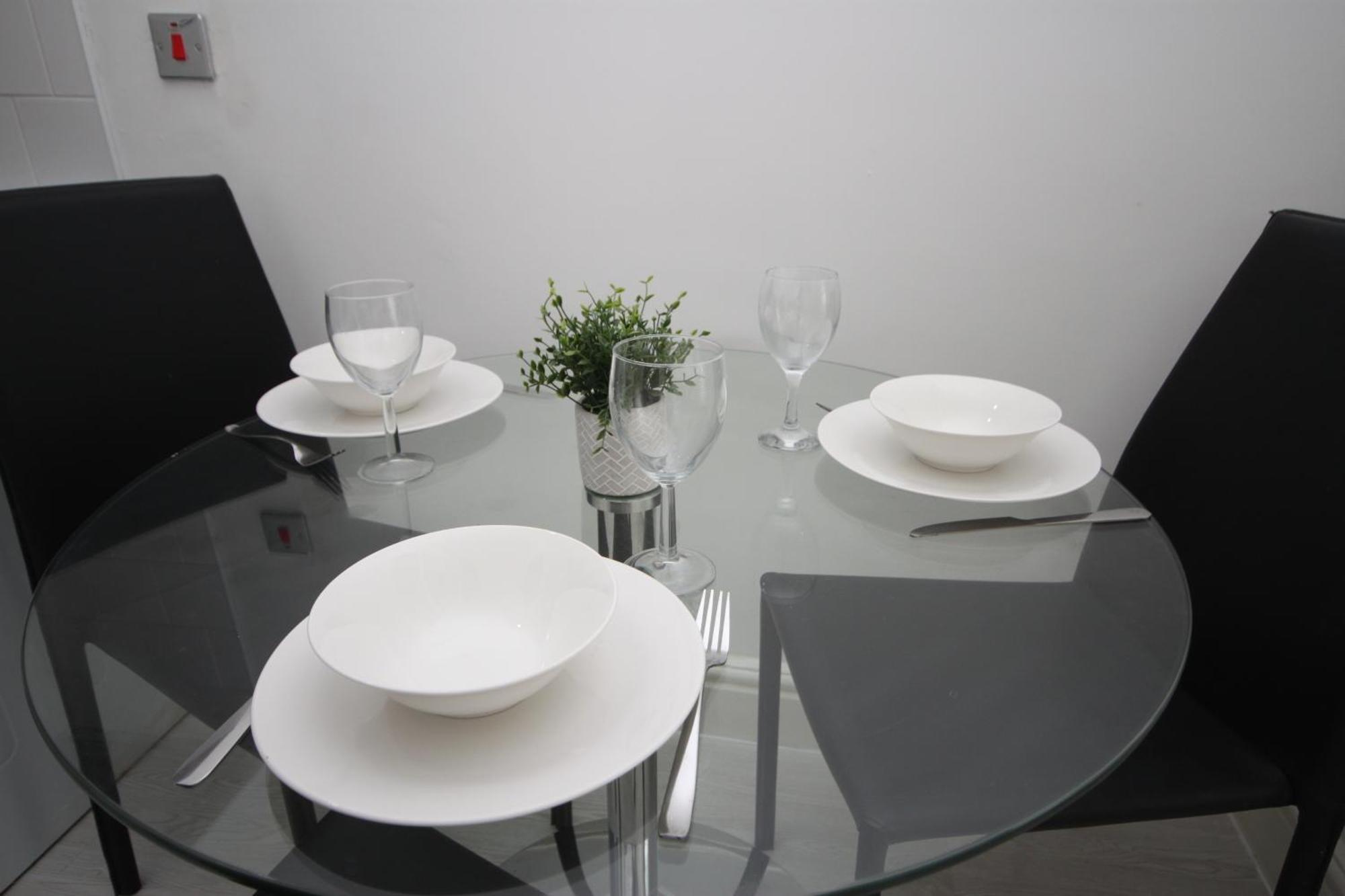 Barton Beachside - Stylish Studio Apartment, Double & Single - Central Beach & Promenade Location - Over 21'S, Family Friendly Only, Id Required Blackpool Eksteriør billede