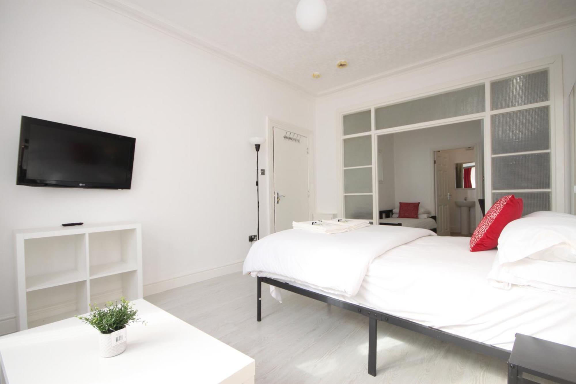 Barton Beachside - Stylish Studio Apartment, Double & Single - Central Beach & Promenade Location - Over 21'S, Family Friendly Only, Id Required Blackpool Værelse billede